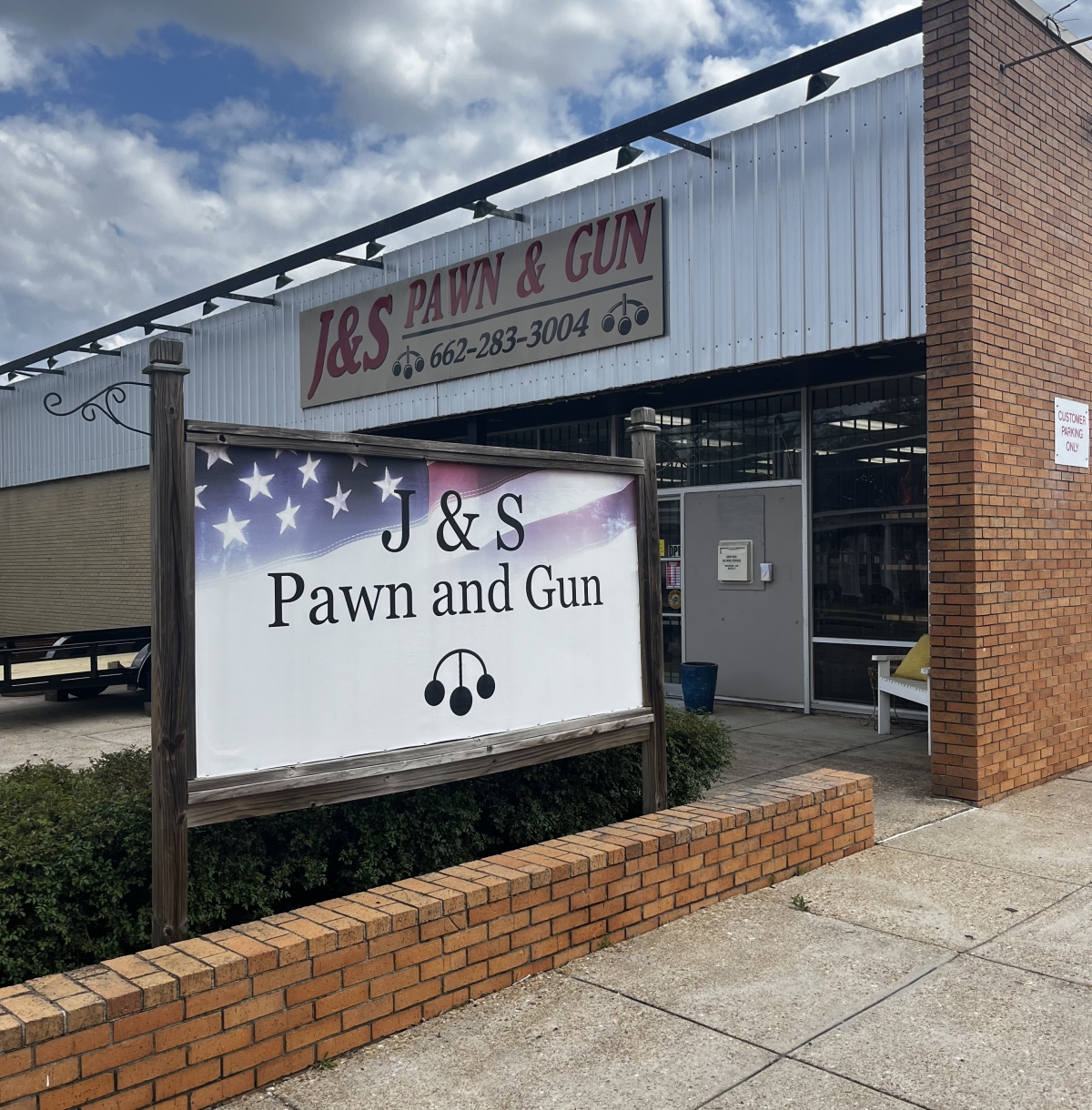 [J S Pawn and Gun]